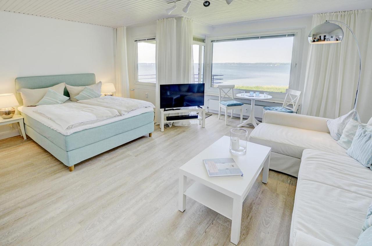 Fewo1846 - Fjordview - Komfortables Studioapartment Mit Balkon Und Meerblick Glücksburg المظهر الخارجي الصورة