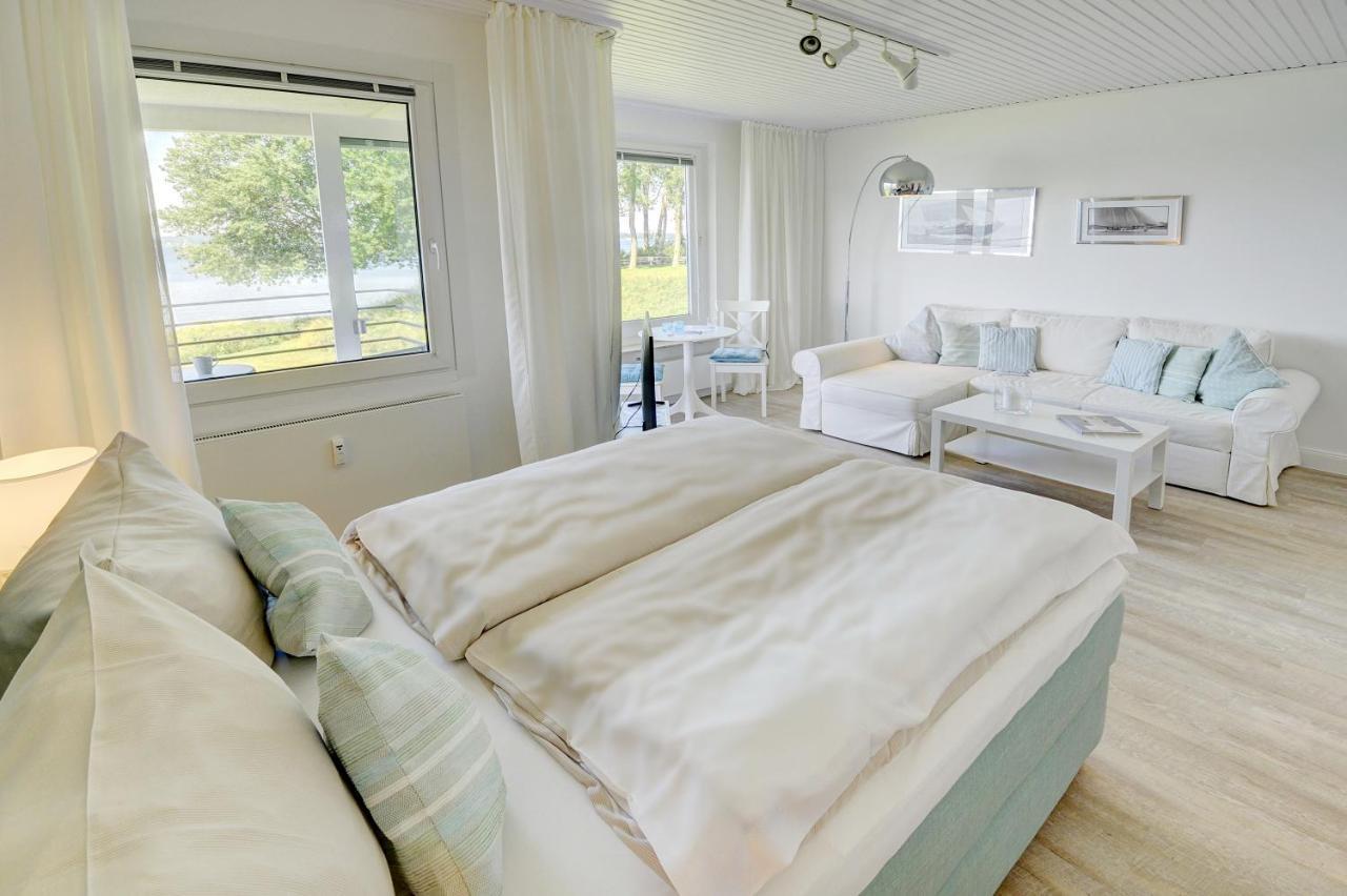 Fewo1846 - Fjordview - Komfortables Studioapartment Mit Balkon Und Meerblick Glücksburg المظهر الخارجي الصورة